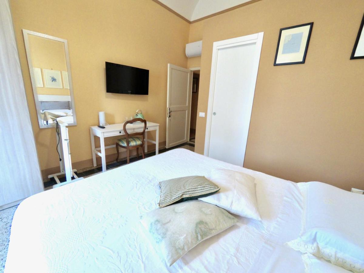 The Flower Hotel Pisa Exterior photo