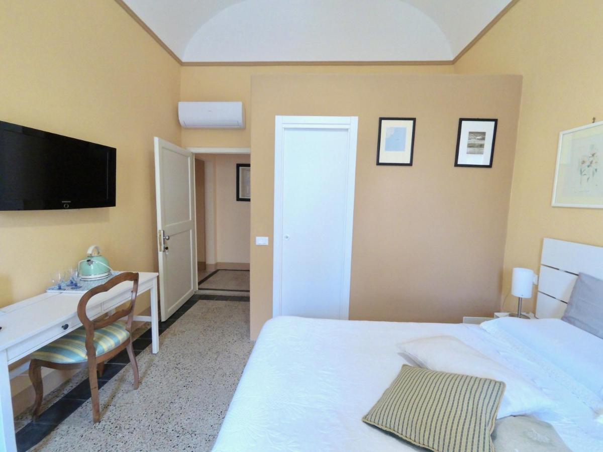 The Flower Hotel Pisa Exterior photo